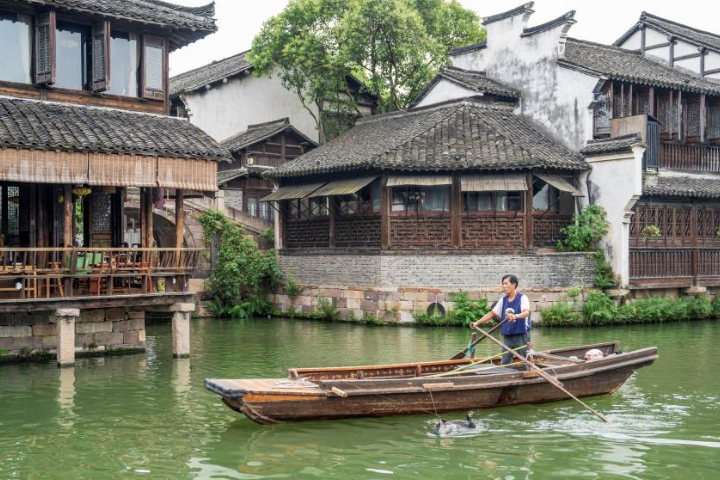 상하이 근교 우전 수향마을 야경 당일투어 [왕복 전용차량, 한국어 가이드, 동책 서책 입장권, 유람선 포함]